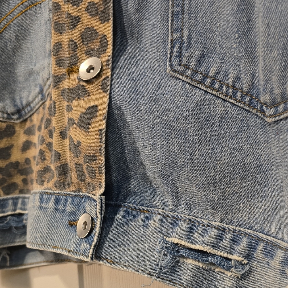 Chic Soul Leopard Patchwork Denim Jacket - Blue & Tan - Picture 2 of 7